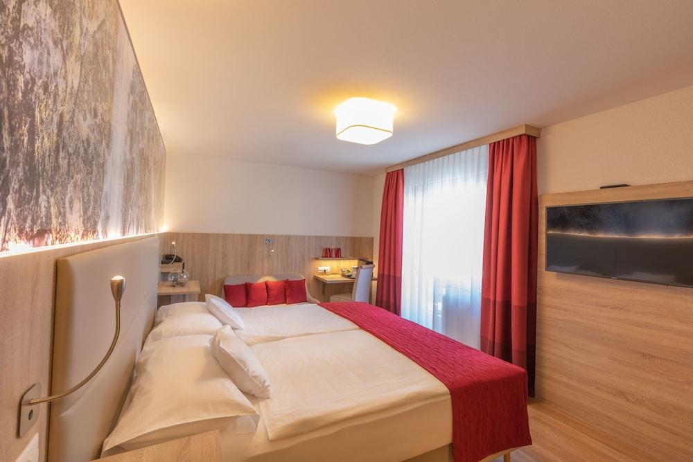 Hotel Sonne St. Moritz 3* Superior ภายนอก รูปภาพ